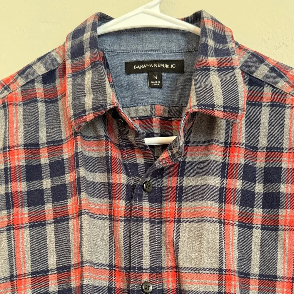 Banana Republic Red Blue Plaid Button Down Shirt Men’s Size M Casual